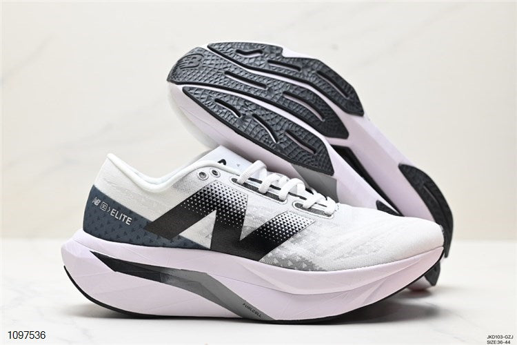 New Balance FuelCell Supercomp Trainer V
