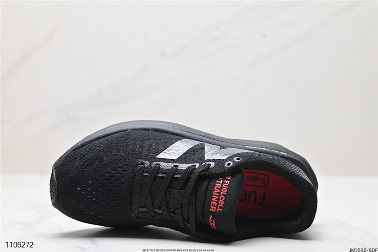 New Balance FuelCell Supercomp Trainer V
