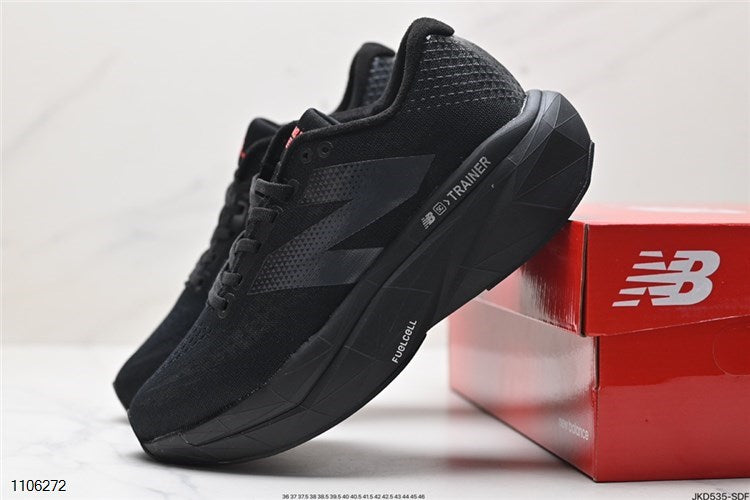 New Balance FuelCell Supercomp Trainer V