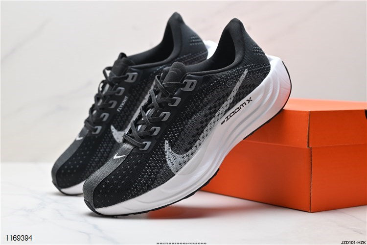 Nike Air Zoom Pegasus Plus