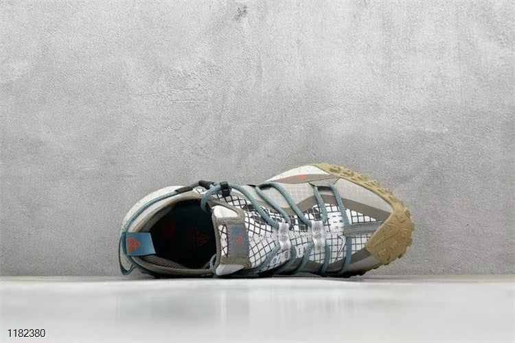 NIKE ACG Mountain Fly Low GTX SE