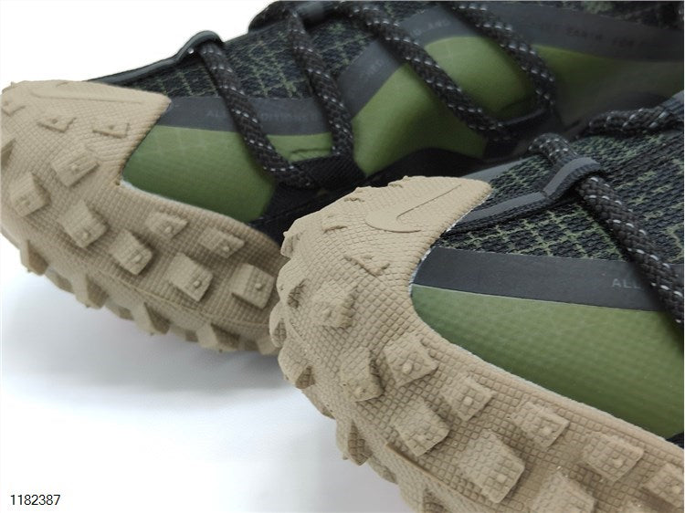 NIKE ACG Mountain Fly Low GTX SE
