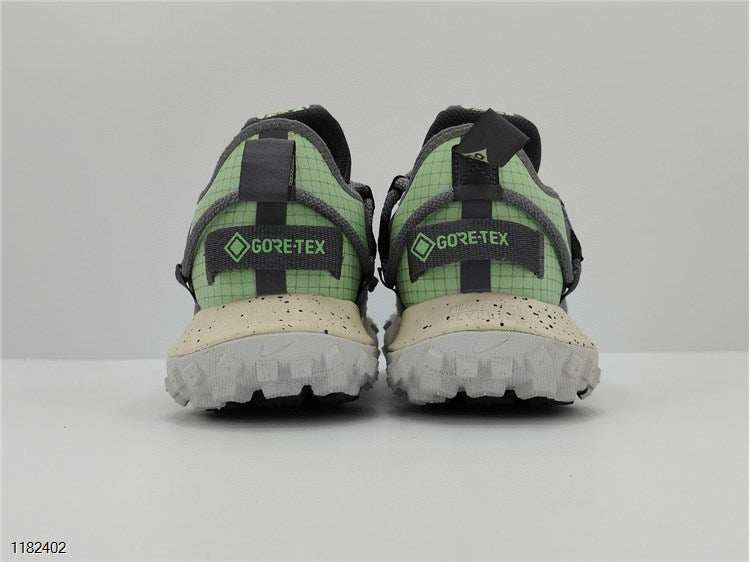 NIKE ACG Mountain Fly Low GTX SE
