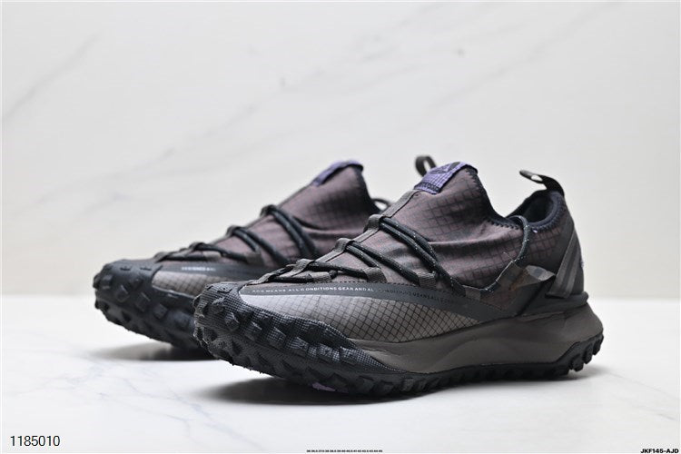 NIKE ACG Mountain Fly GTX SE
