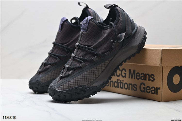 NIKE ACG Mountain Fly GTX SE