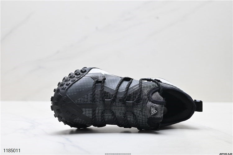 NIKE ACG Mountain Fly GTX SE