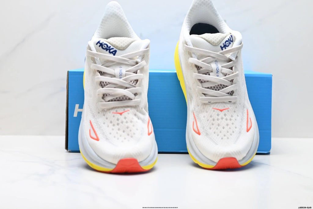 Hoka Clifton 9