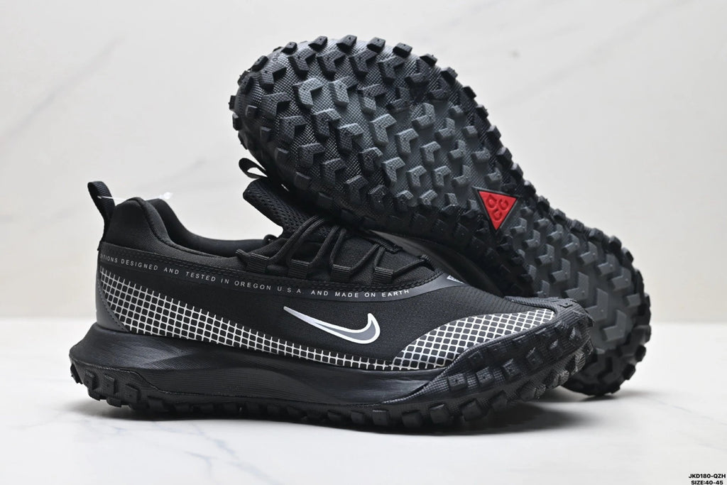 NIKE ACG Mountain Fly Low GTX SE