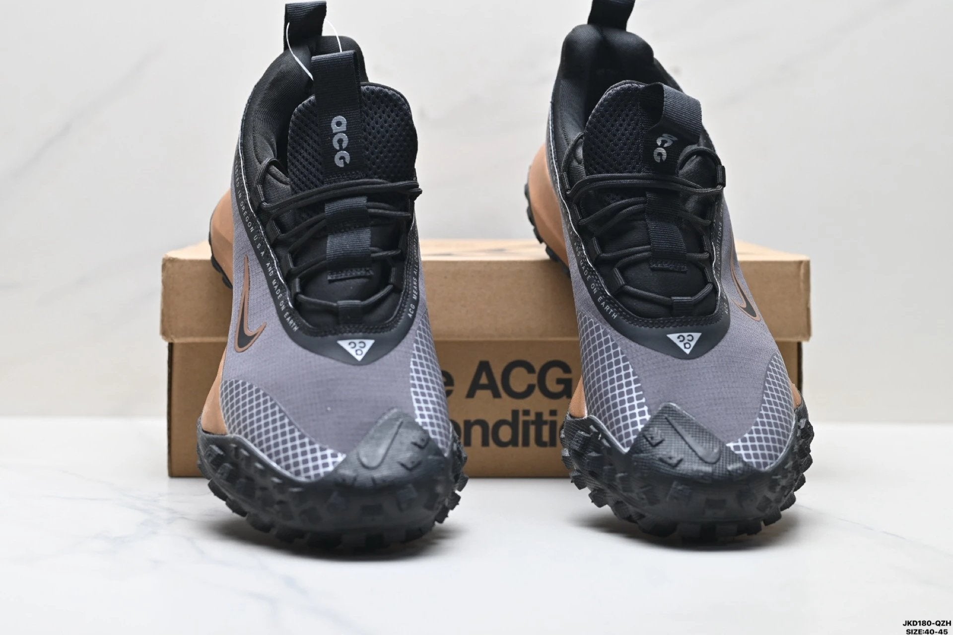 NIKE ACG Mountain Fly Low GTX SE