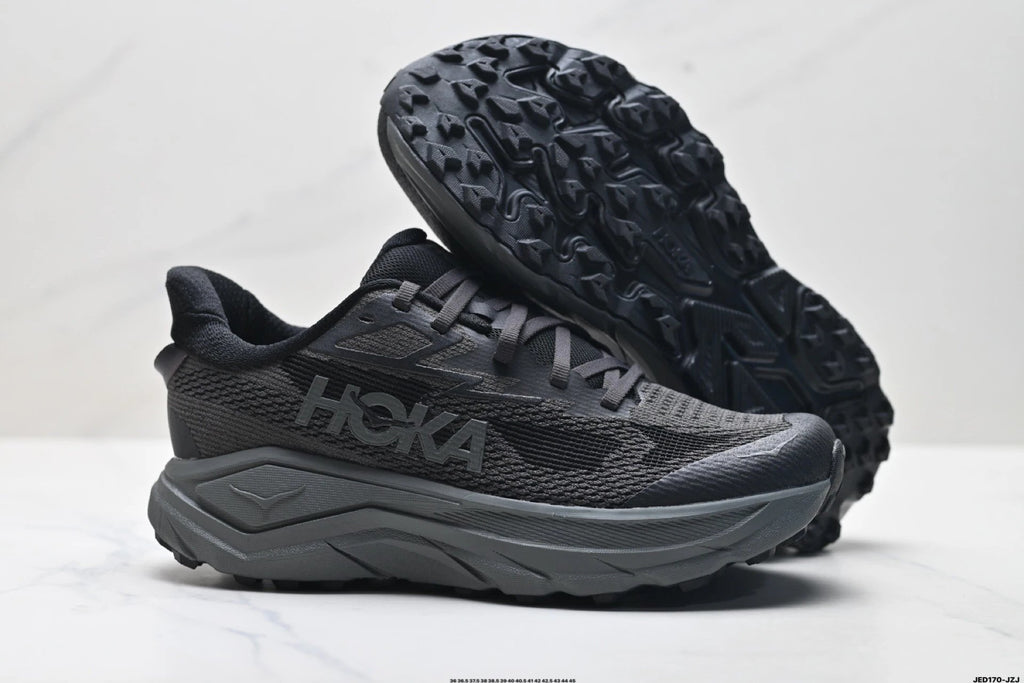 Hoka Challenger 8