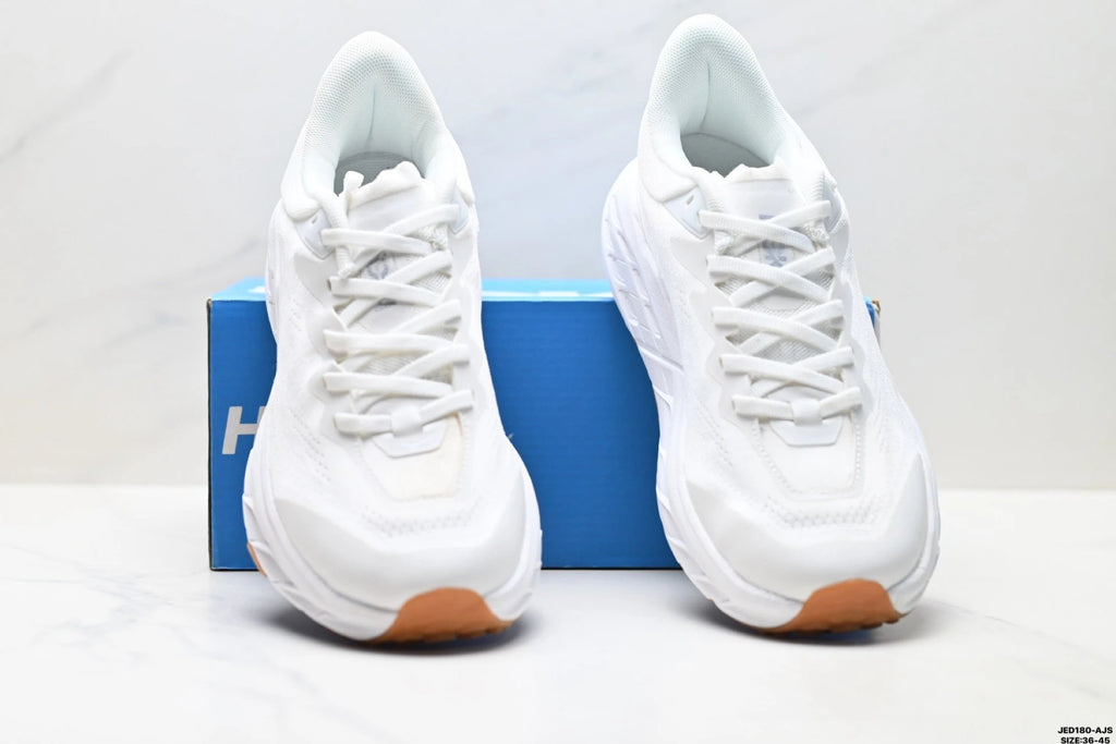Hoka Speedgoat 5