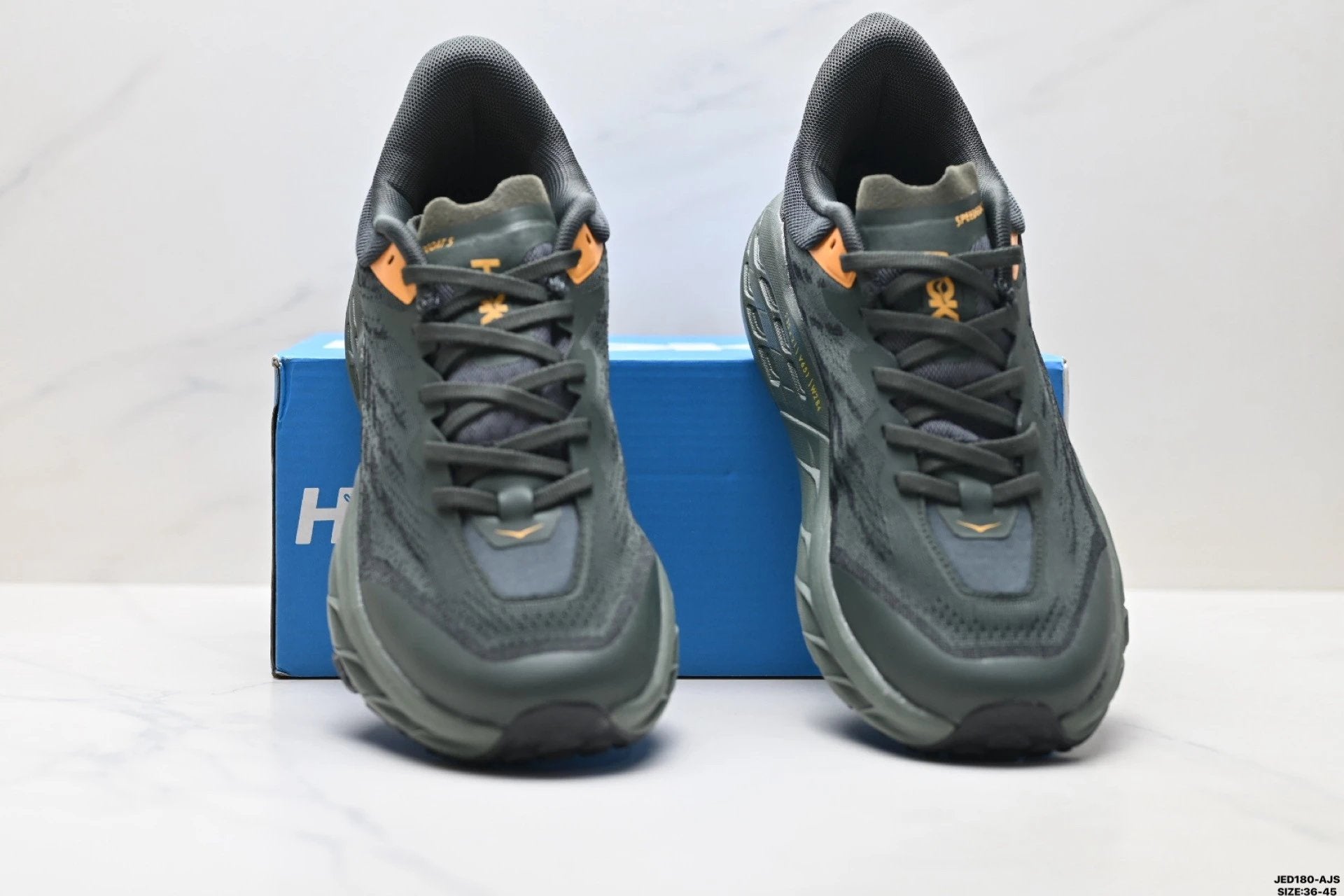 Hoka Speedgoat 5