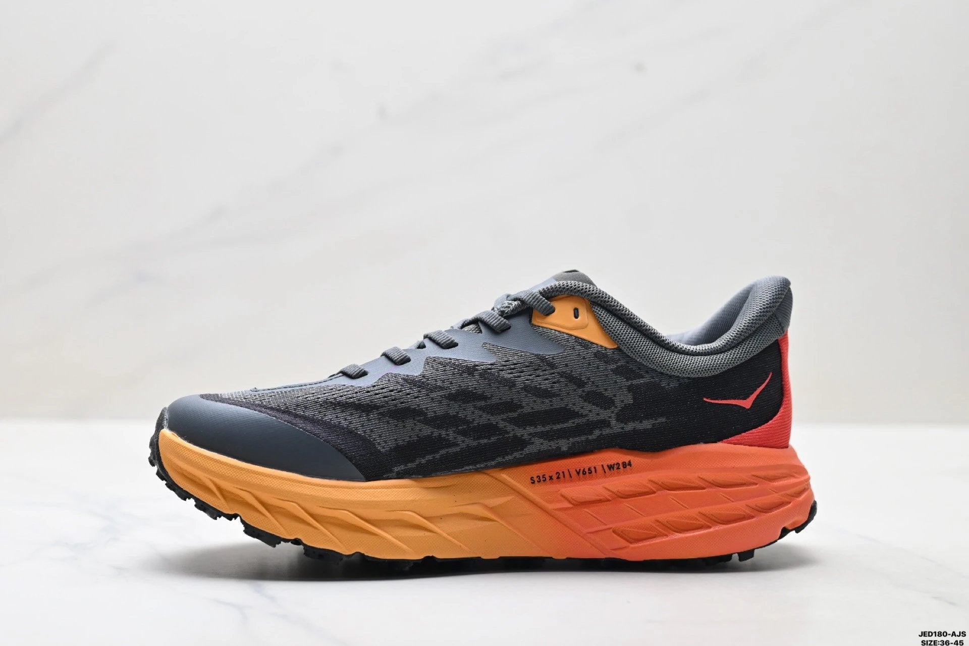 Hoka Speedgoat 5