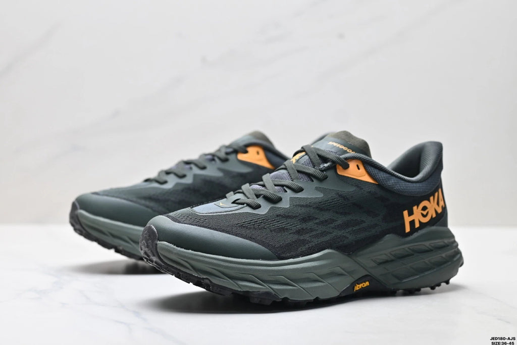 Hoka Speedgoat 5