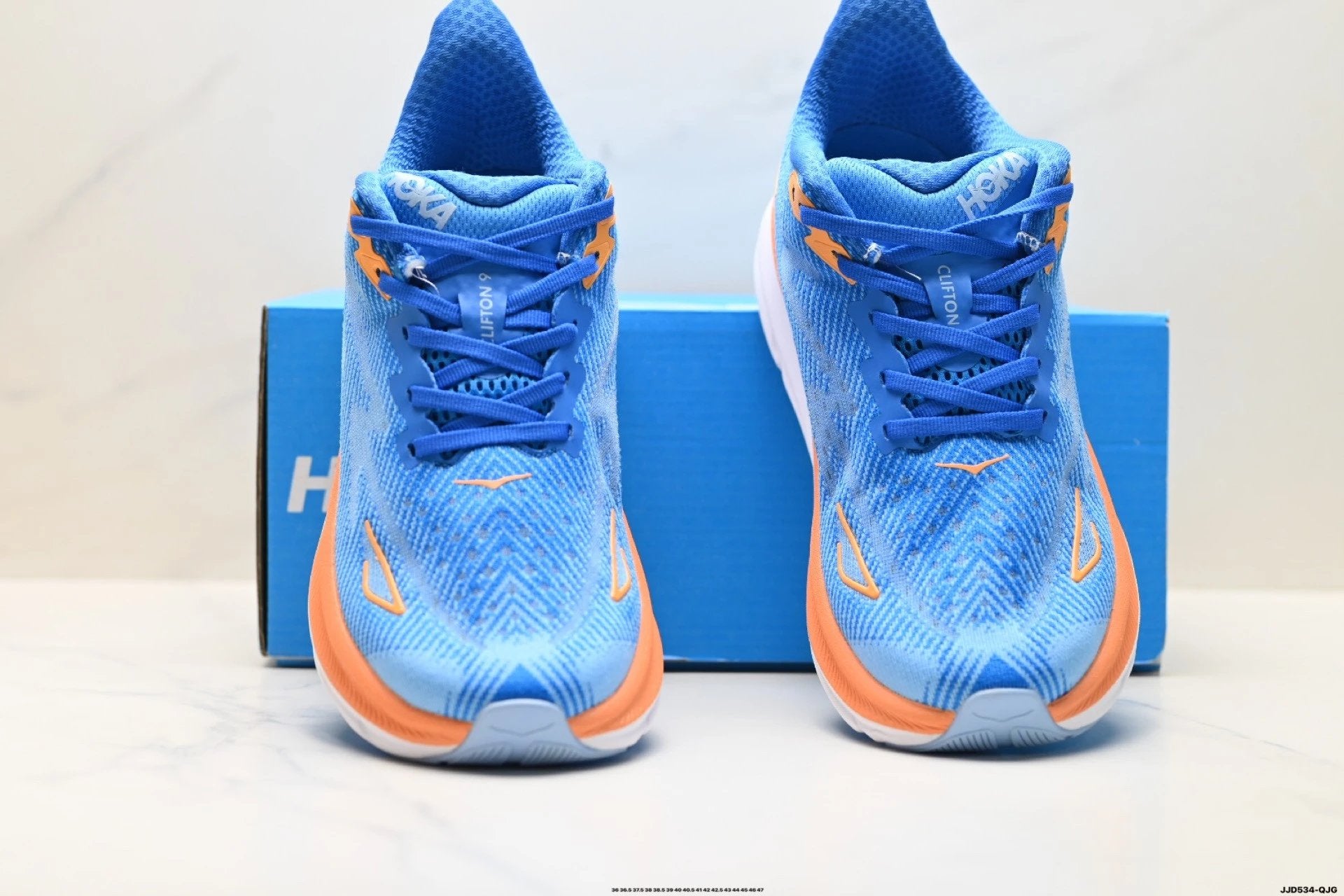Hoka Clifton 9