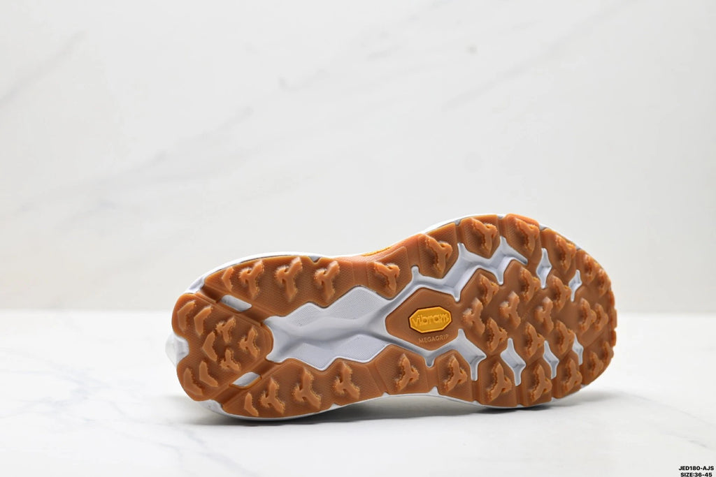 Hoka Speedgoat 5