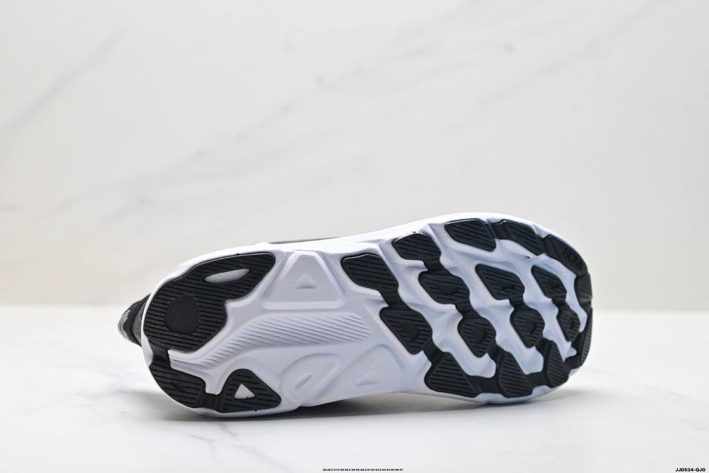 Hoka Clifton 9
