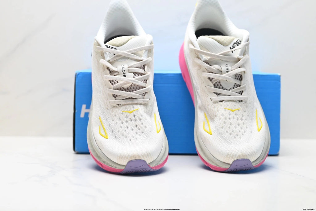 Hoka Clifton 9