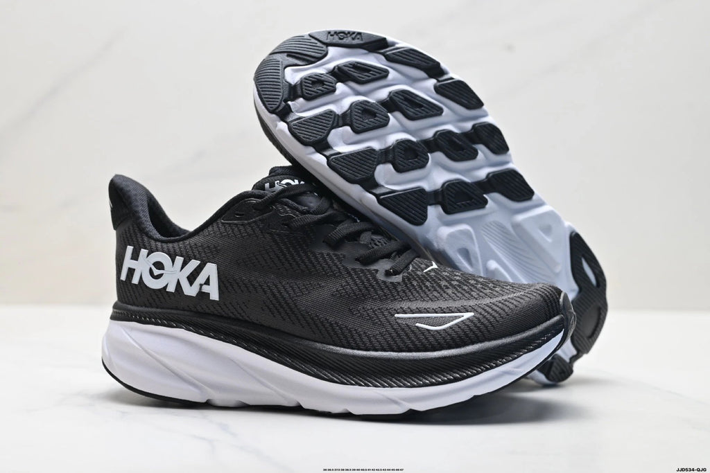 Hoka Clifton 9