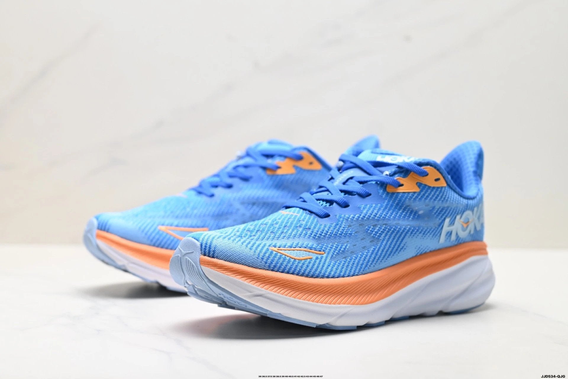 Hoka Clifton 9