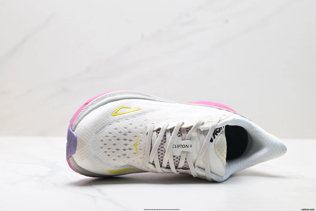 Hoka Clifton 9