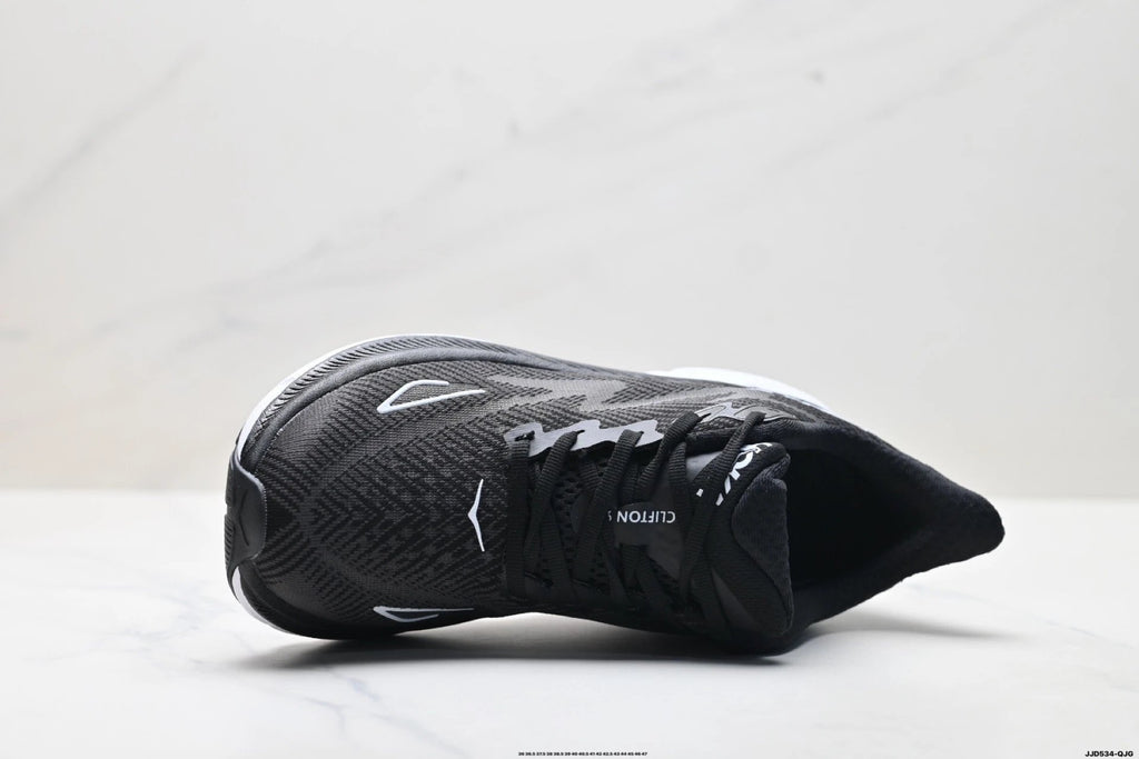 Hoka Clifton 9