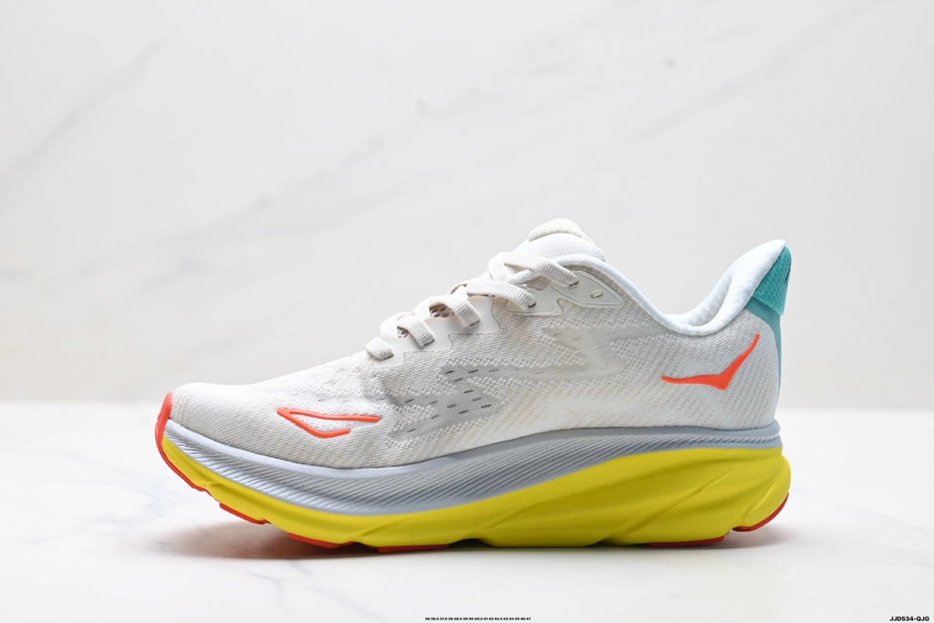 Hoka Clifton 9