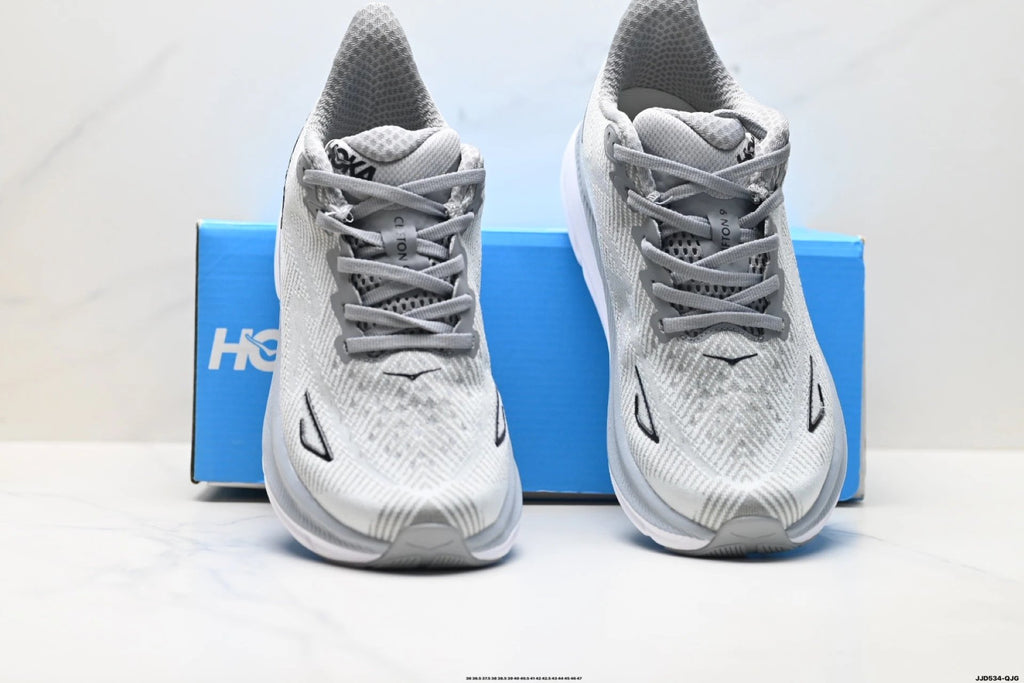 Hoka Clifton 9