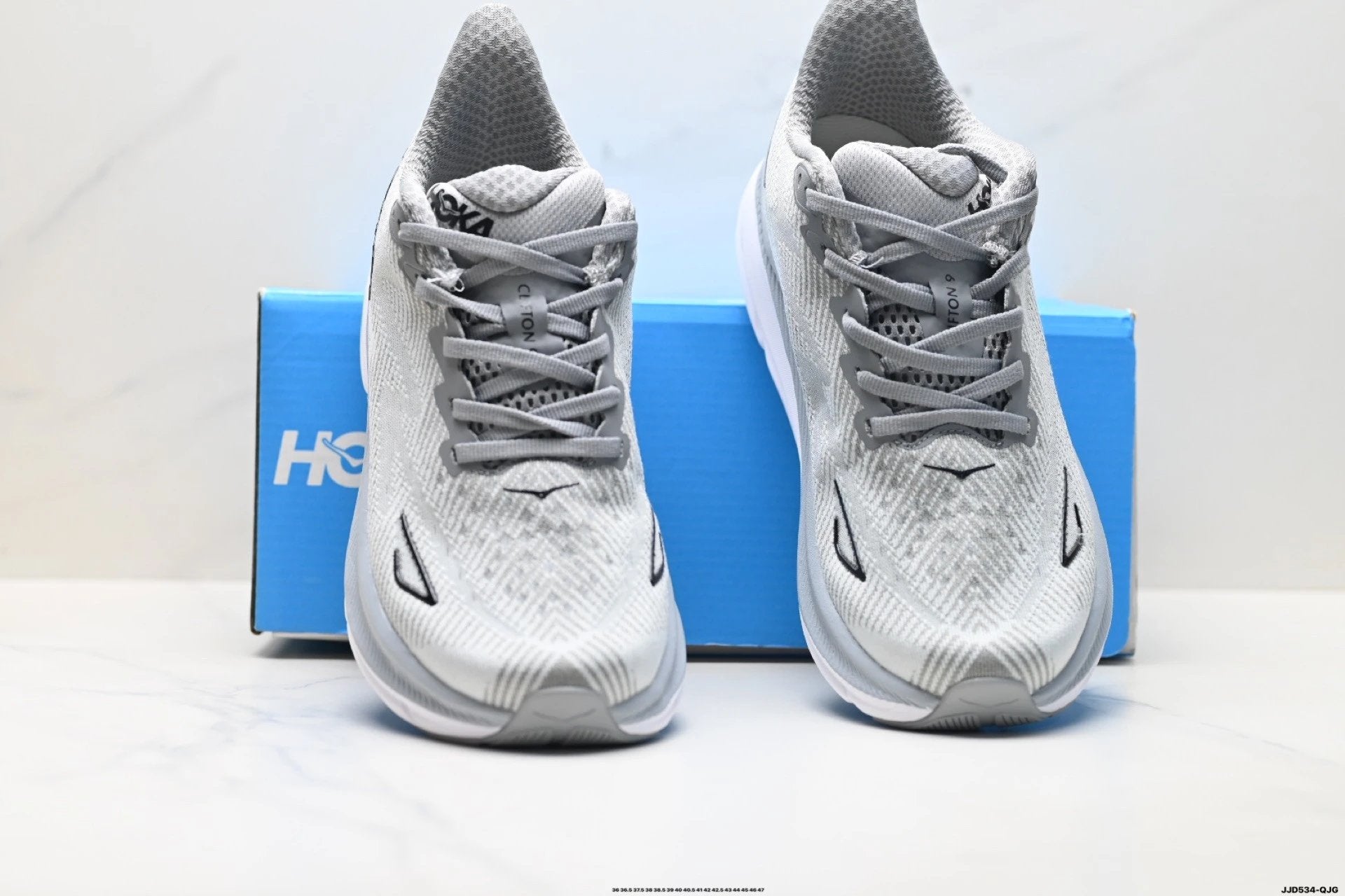 Hoka Clifton 9