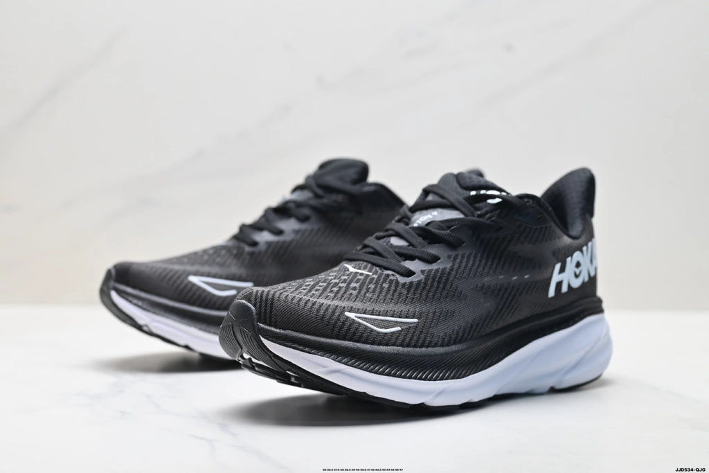 Hoka Clifton 9