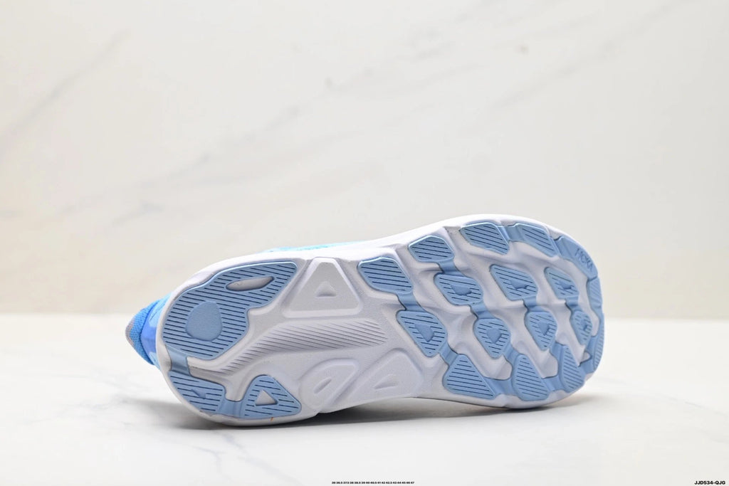 Hoka Clifton 9