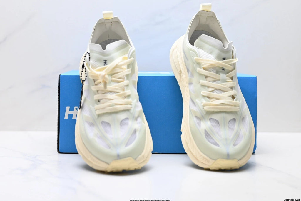 Hoka Mafate Speed 4 Lite