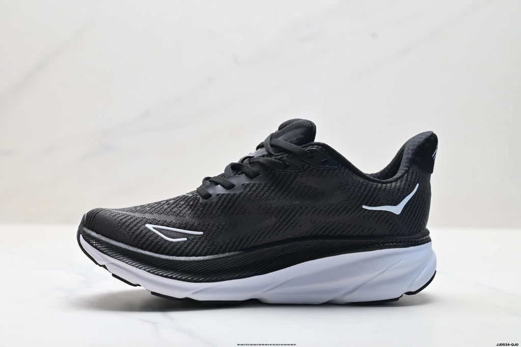 Hoka Clifton 9