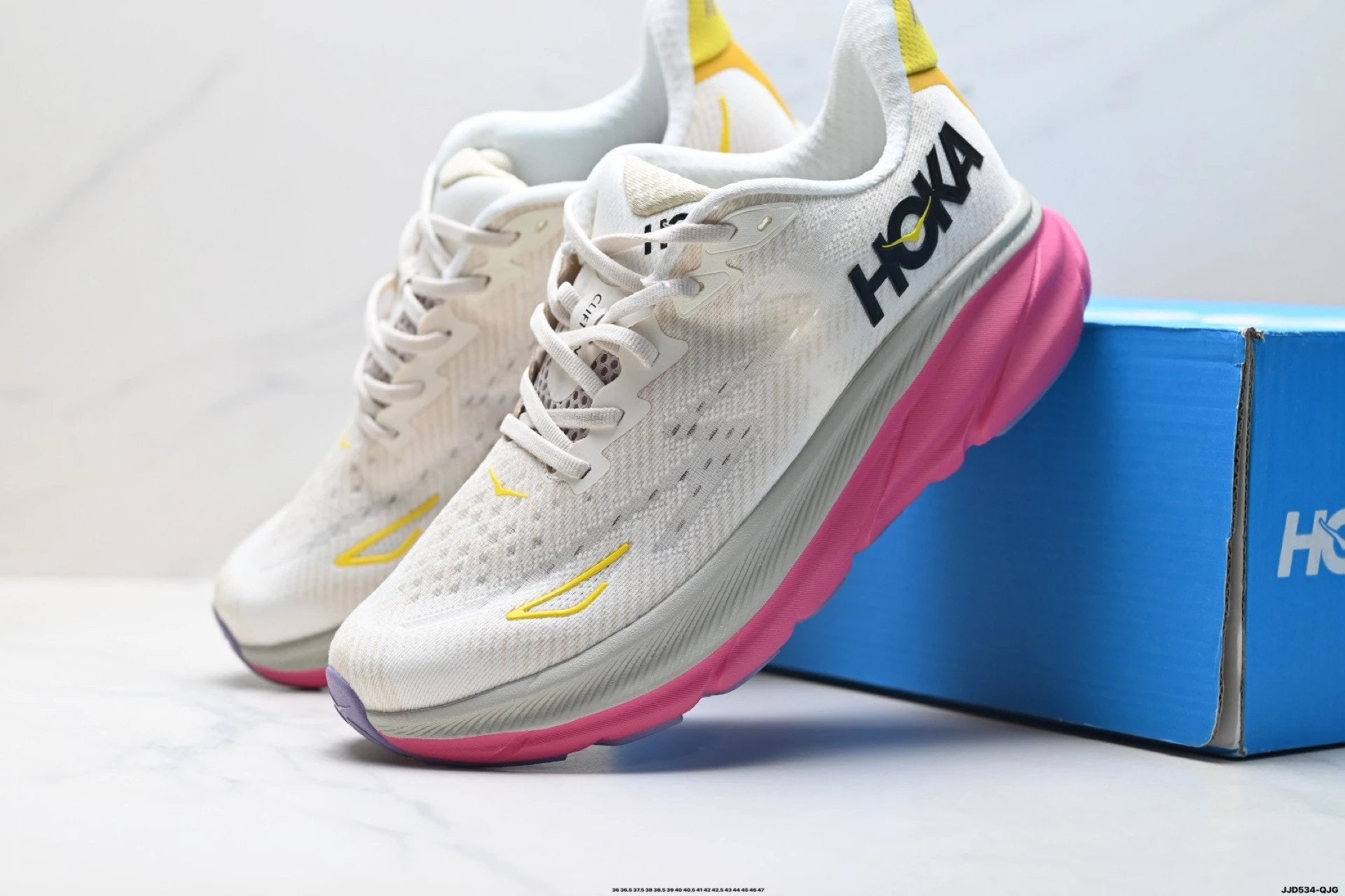 Hoka Clifton 9