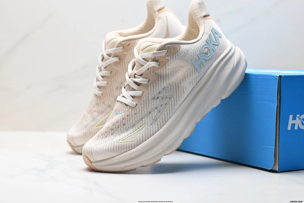 Hoka Clifton 9
